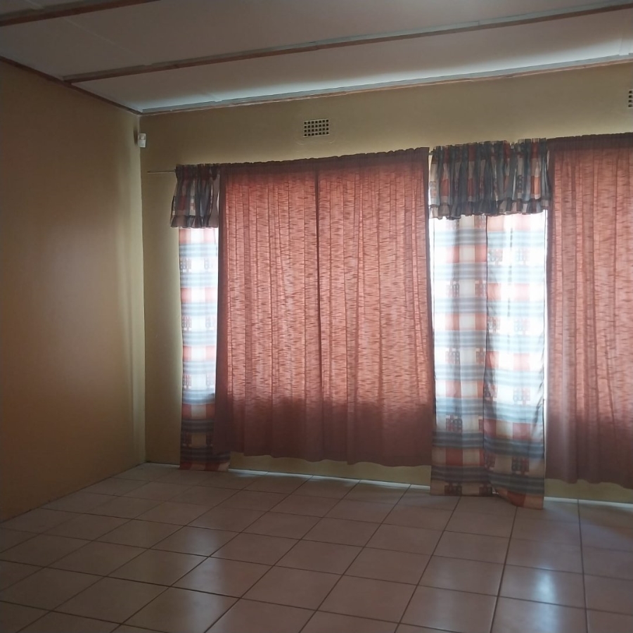 5 Bedroom Property for Sale in Diamant Park Northern Cape